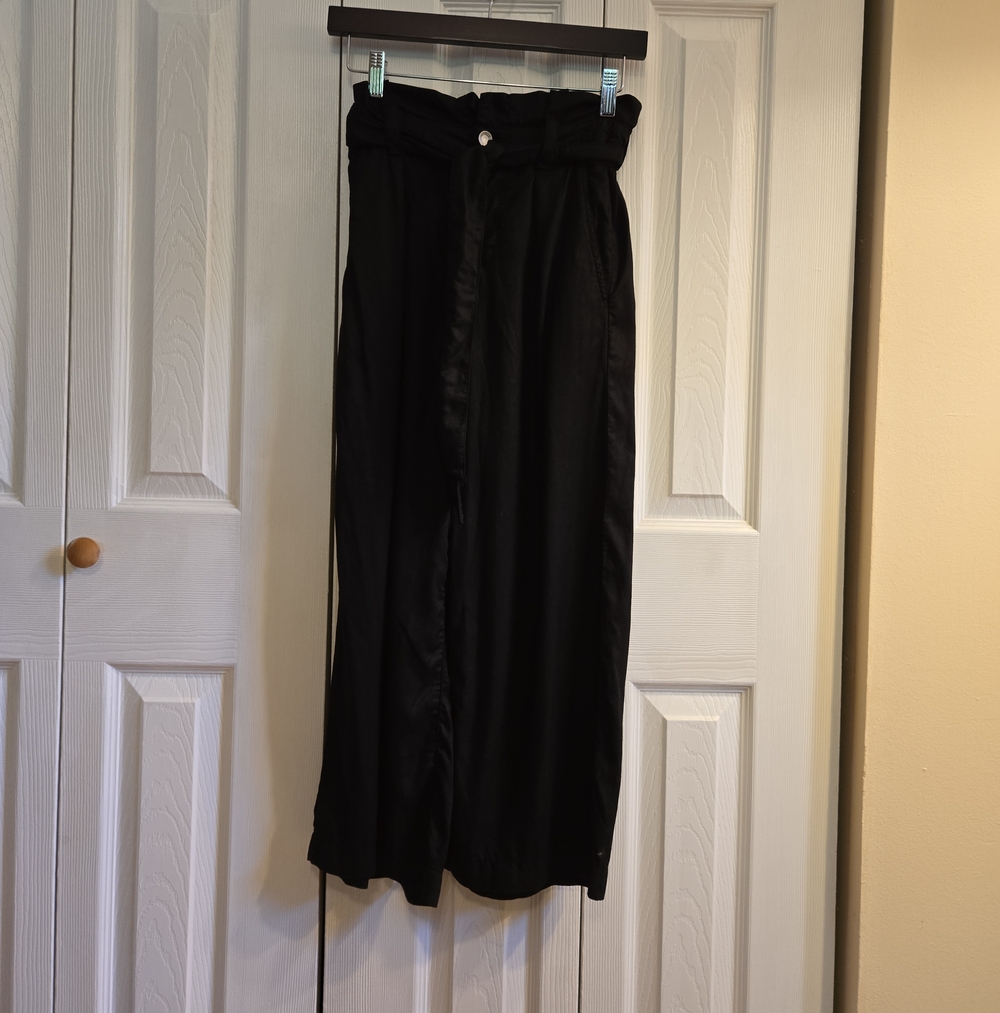 Zara Black High-Waist Paperbag Cropped Pants
